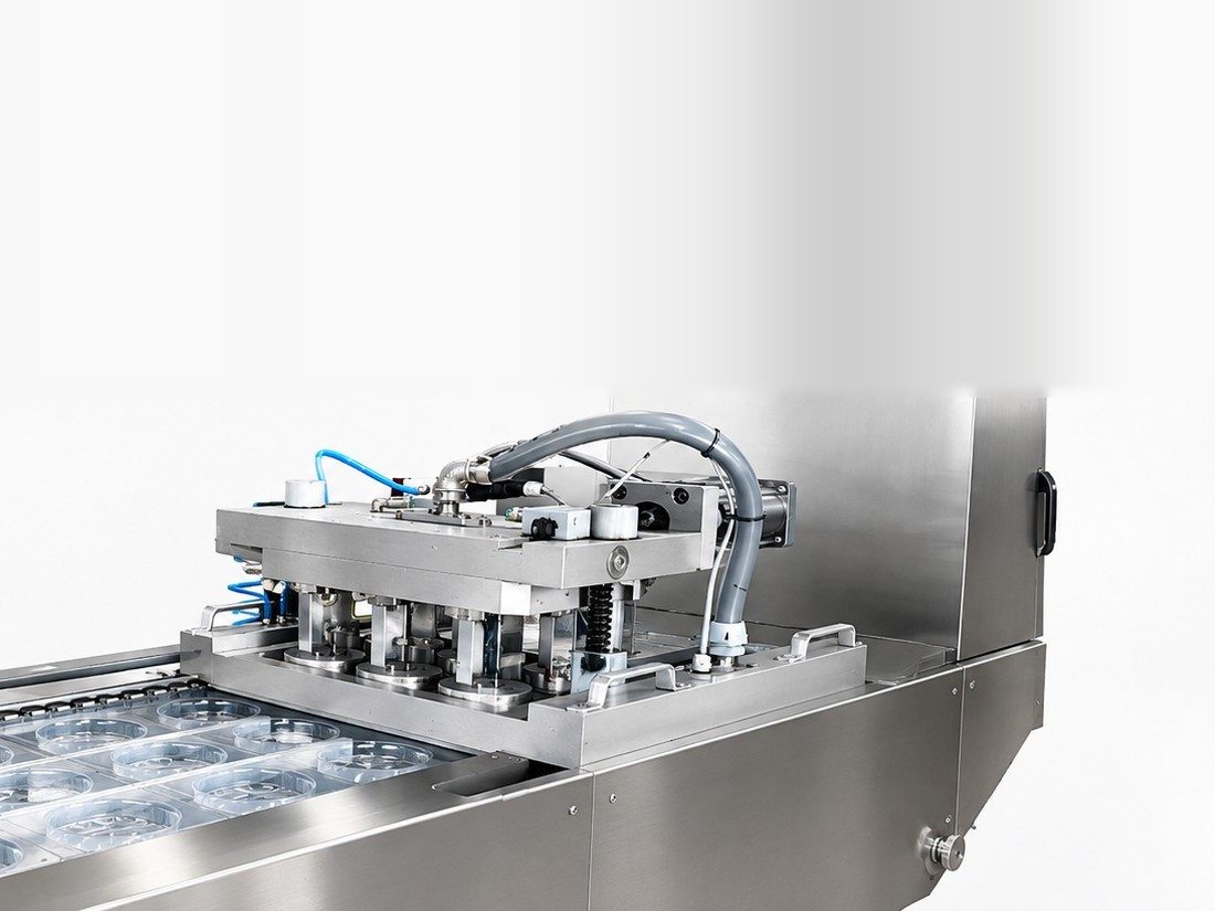 Debant automatic thermoforming machine 2021 – vacuum — 4